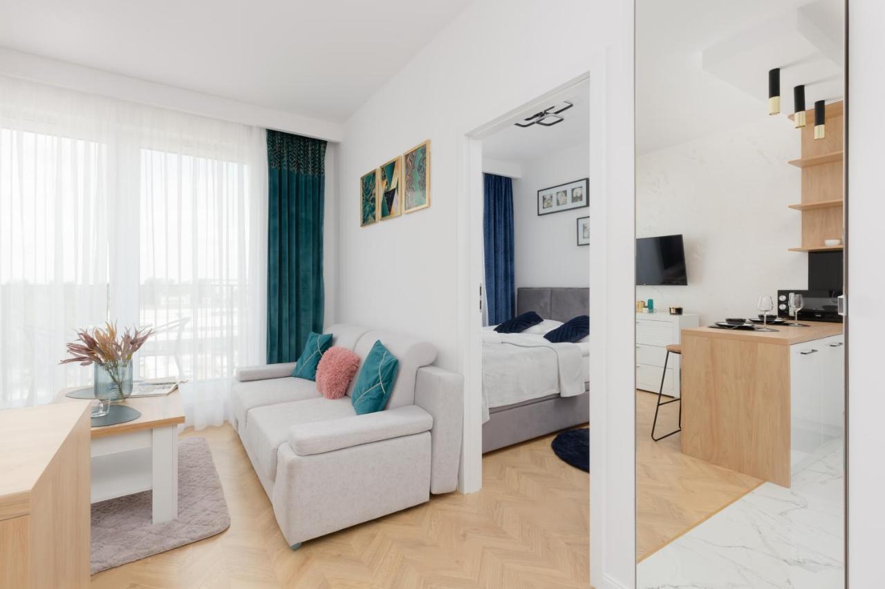 Warsaw Kotsisa Apartments With Parking By Noclegi Renters Esterno foto