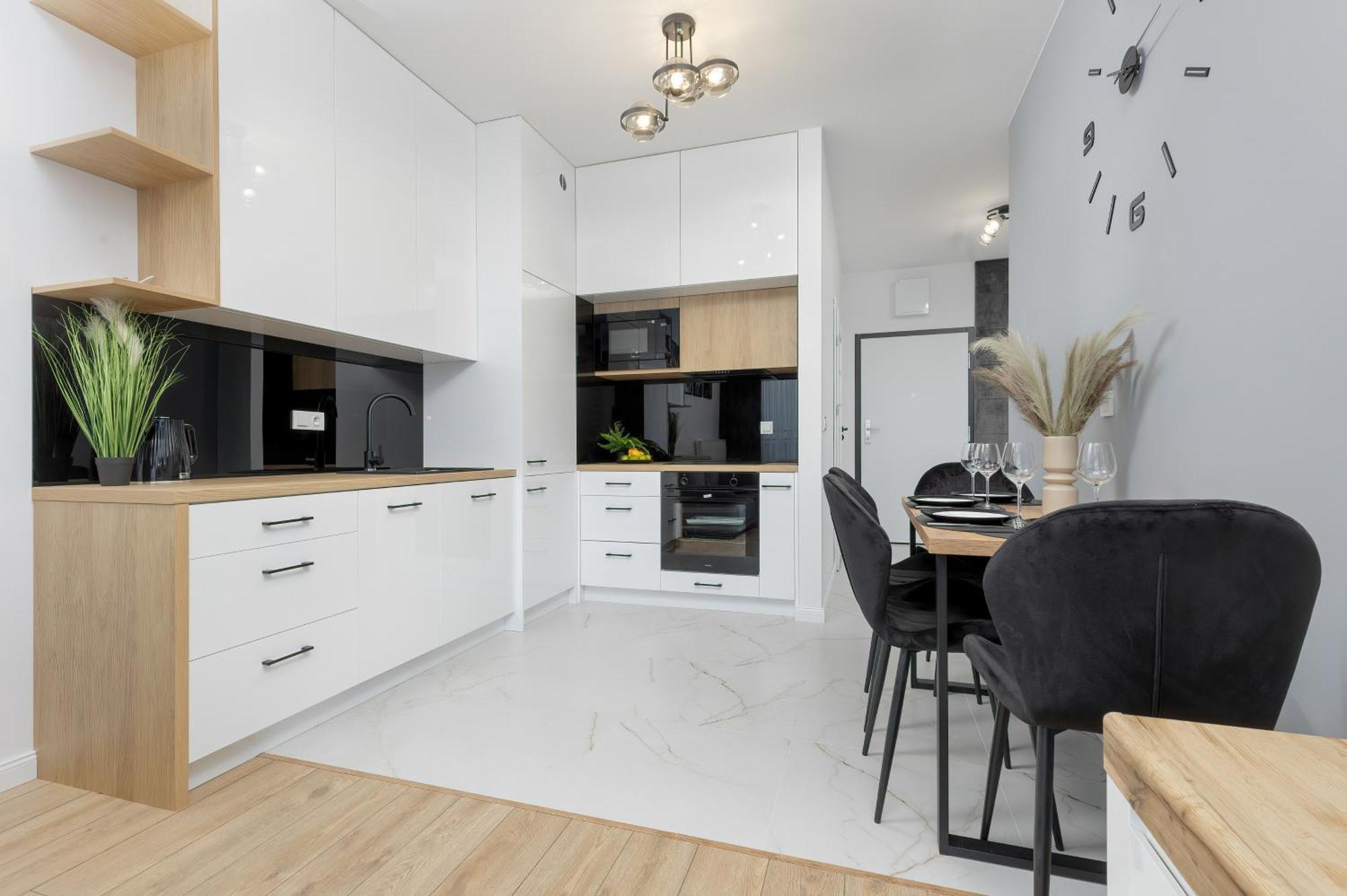 Warsaw Kotsisa Apartments With Parking By Noclegi Renters Esterno foto